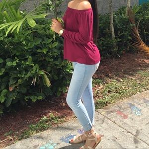 Off the shoulder top 💗